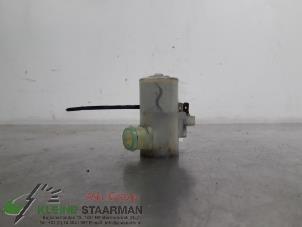 Używane Pompa spryskiwacza przód Suzuki Swift (ZA/ZC/ZD1/2/3/9) 1.3 VVT 16V Cena € 42,50 Procedura marży oferowane przez Kleine Staarman B.V. Autodemontage