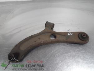 Używane Wahacz zawieszenia dolny lewy przód Suzuki Swift (ZA/ZC/ZD1/2/3/9) 1.3 VVT 16V Cena € 42,50 Procedura marży oferowane przez Kleine Staarman B.V. Autodemontage