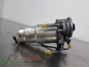 Używane Obudowa filtra paliwa Toyota Avensis Wagon (T25/B1E) 2.2 D-4D 16V D-CAT Cena na żądanie oferowane przez Kleine Staarman B.V. Autodemontage