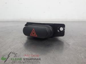 Begagnade Nödbelysningsbrytare Hyundai i10 (F5) 1.1i 12V Pris € 42,50 Marginaltabell erbjuds av Kleine Staarman B.V. Autodemontage