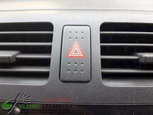 Używane Przelacznik swiatel awaryjnych Suzuki Swift (ZA/ZC/ZD1/2/3/9) 1.3 VVT 16V Cena € 42,50 Procedura marży oferowane przez Kleine Staarman B.V. Autodemontage