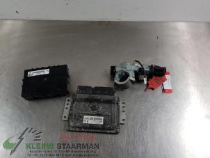 Używane Stacyjka + sterownik Nissan Note (E11) 1.4 16V Cena € 100,00 Procedura marży oferowane przez Kleine Staarman B.V. Autodemontage