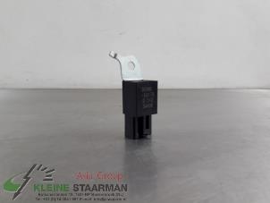 Używane Kondensator radiowy Toyota Avensis (T27) 2.0 16V D-4D-F Cena € 42,50 Procedura marży oferowane przez Kleine Staarman B.V. Autodemontage