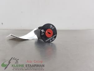 Używane Przelacznik poduszki powietrznej Suzuki Swift (ZA/ZC/ZD) 1.6 Sport VVT 16V Cena € 42,50 Procedura marży oferowane przez Kleine Staarman B.V. Autodemontage