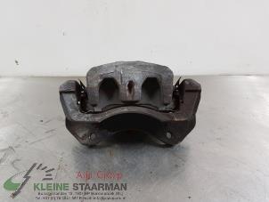 Używane Zacisk hamulcowy prawy przód Mitsubishi Outlander (GF/GG) 2.0 16V PHEV 4x4 Cena € 51,43 Z VAT oferowane przez Kleine Staarman B.V. Autodemontage