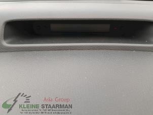 Używane Zegar Suzuki Swift (ZA/ZC/ZD1/2/3/9) 1.6 Sport VVT 16V Cena € 42,50 Procedura marży oferowane przez Kleine Staarman B.V. Autodemontage