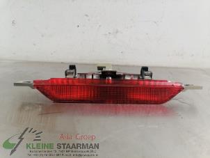 Używane Dodatkowe swiatlo stopu srodek Toyota Corolla (E12) 1.6 16V VVT-i Cena € 42,50 Procedura marży oferowane przez Kleine Staarman B.V. Autodemontage