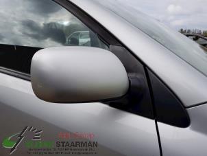 Używane Lusterko zewnetrzne prawe Toyota Corolla (E12) 1.6 16V VVT-i Cena € 42,50 Procedura marży oferowane przez Kleine Staarman B.V. Autodemontage