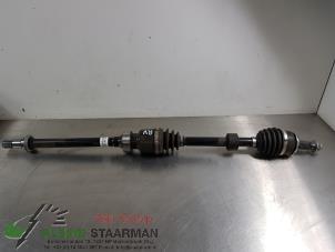 Używane Os napedowa prawy przód Mazda 3 Sport (BP) 2.0 SkyActiv-G 122 Mild Hybrid 16V Cena € 90,00 Procedura marży oferowane przez Kleine Staarman B.V. Autodemontage