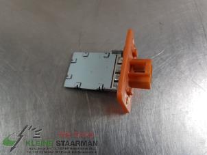 Używane Opornik nagrzewnicy Hyundai i30 (GDHB5) Cena € 42,50 Procedura marży oferowane przez Kleine Staarman B.V. Autodemontage