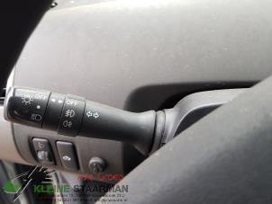 Używane Przelacznik kierunkowskazu Toyota Prius (NHW20) 1.5 16V Cena € 50,00 Procedura marży oferowane przez Kleine Staarman B.V. Autodemontage