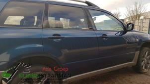 Używane Drzwi prawe tylne wersja 4-drzwiowa Mitsubishi Outlander (CU) 2.0 16V 4x4 Cena € 100,00 Procedura marży oferowane przez Kleine Staarman B.V. Autodemontage