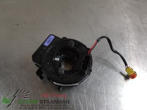 Begagnade Klockfjäder, airbag Hyundai i20 (GBB) 1.4i 16V Pris € 75,00 Marginaltabell erbjuds av Kleine Staarman B.V. Autodemontage