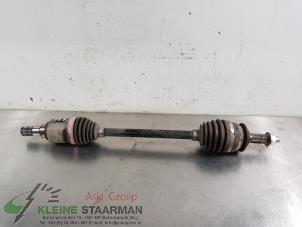 Używane Os napedowa lewy przód Suzuki Swift (ZC/ZD) 1.0 Booster Jet Turbo 12V Cena € 65,00 Procedura marży oferowane przez Kleine Staarman B.V. Autodemontage