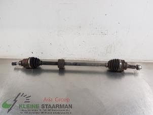 Begagnade Drivaxel, höger fram Suzuki Alto 1.0 12V Pris € 45,00 Marginaltabell erbjuds av Kleine Staarman B.V. Autodemontage