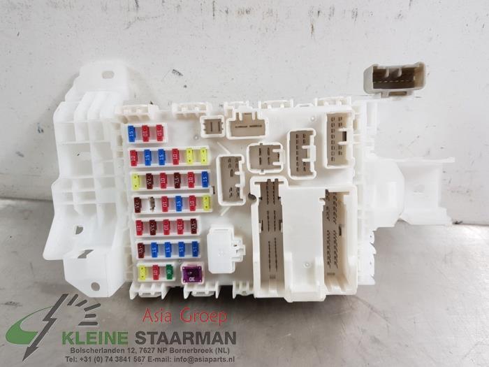 Säkringsbox från en Suzuki SX4 S-Cross (JY) 1.4 Booster Jet Turbo 16V 2018