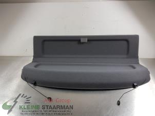 Używane Pólka tylna Mazda 3 Sport (BK) 1.3i 16V Cena € 40,00 Procedura marży oferowane przez Kleine Staarman B.V. Autodemontage