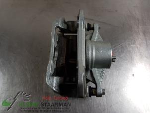 Begagnade Främre bromsok, vänster Kia Ceed (CDB5/CDBB) 1.4 T-GDI 16V Pris € 50,00 Marginaltabell erbjuds av Kleine Staarman B.V. Autodemontage