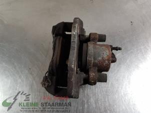 Używane Zacisk hamulcowy lewy przód Mazda 3 Sport (BK) 1.3i 16V Cena € 42,50 Procedura marży oferowane przez Kleine Staarman B.V. Autodemontage