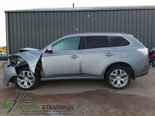 Używane Belka boczna lewa Mitsubishi Outlander (GF/GG) 2.0 16V PHEV 4x4 Cena € 121,00 Z VAT oferowane przez Kleine Staarman B.V. Autodemontage