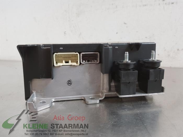 Batteri (hybrid) från en Suzuki Swift (ZC/ZD) 1.0 Booster Jet Turbo 12V SHVS 2017