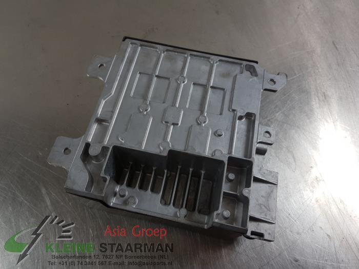 Batteri (hybrid) från en Suzuki Swift (ZC/ZD) 1.0 Booster Jet Turbo 12V SHVS 2017