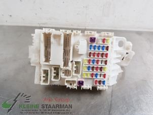 Używane Skrzynka bezpieczników Suzuki Swift (ZA/ZC/ZD) 1.6 Sport VVT 16V Cena € 125,00 Procedura marży oferowane przez Kleine Staarman B.V. Autodemontage