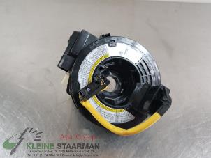 Używane Przewód spiralny poduszki powietrznej Suzuki Swift (ZA/ZC/ZD) 1.6 Sport VVT 16V Cena € 75,00 Procedura marży oferowane przez Kleine Staarman B.V. Autodemontage