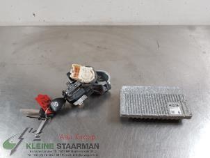 Gebruikte Kontaktslot + computer Toyota Yaris III (P13) 1.33 16V Dual VVT-I Prijs € 175,00 Margeregeling aangeboden door Kleine Staarman B.V. Autodemontage