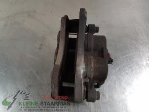 Używane Zacisk hamulcowy prawy przód Mitsubishi Outlander (GF/GG) 2.0 16V PHEV 4x4 Cena € 60,50 Z VAT oferowane przez Kleine Staarman B.V. Autodemontage