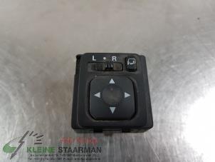 Używane Przelacznik lusterka Mitsubishi Outlander (GF/GG) 2.0 16V PHEV 4x4 Cena € 51,43 Z VAT oferowane przez Kleine Staarman B.V. Autodemontage
