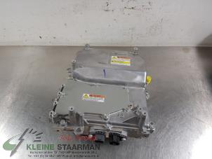 Używane Przetwornica Mitsubishi Outlander (GF/GG) 2.0 16V PHEV 4x4 Cena na żądanie oferowane przez Kleine Staarman B.V. Autodemontage