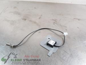 Używane Antena GPS Mitsubishi Outlander (GF/GG) 2.0 16V PHEV 4x4 Cena € 121,00 Z VAT oferowane przez Kleine Staarman B.V. Autodemontage