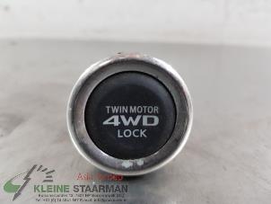 Używane Przelacznik 2WD/4WD Mitsubishi Outlander (GF/GG) 2.0 16V PHEV 4x4 Cena € 51,43 Z VAT oferowane przez Kleine Staarman B.V. Autodemontage