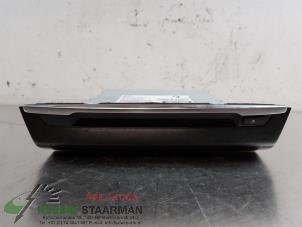 Używane Odtwarzacz CD Mazda 6 SportBreak (GJ/GH/GL) 2.2 SkyActiv-D 150 16V Cena € 125,00 Procedura marży oferowane przez Kleine Staarman B.V. Autodemontage