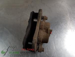 Używane Zacisk hamulcowy lewy przód Mitsubishi Outlander (GF/GG) 2.2 DI-D 16V Clear Tec 4x4 Cena € 60,50 Z VAT oferowane przez Kleine Staarman B.V. Autodemontage