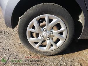 Begagnade Hjul Hyundai i10 (B5) 1.2 16V Pris € 42,50 Marginaltabell erbjuds av Kleine Staarman B.V. Autodemontage
