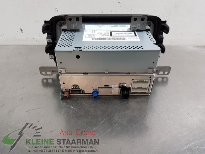 Navigeringssystem från en Nissan Micra (K14) 0.9 IG-T 12V 2018