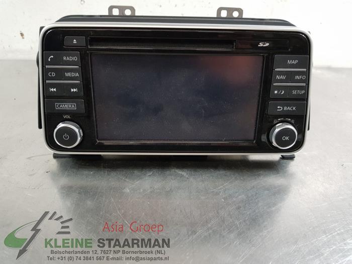 Navigeringssystem från en Nissan Micra (K14) 0.9 IG-T 12V 2018