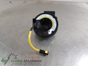 Używane Przewód spiralny poduszki powietrznej Suzuki Swift (ZA/ZC/ZD) 1.6 Sport VVT 16V Cena € 75,00 Procedura marży oferowane przez Kleine Staarman B.V. Autodemontage