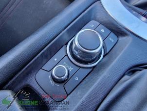 Begagnade Navigeringskontrollpanel Mazda MX-5 (ND) 1.5 Skyactiv G-131 16V Pris € 125,00 Marginaltabell erbjuds av Kleine Staarman B.V. Autodemontage