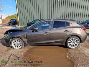 Używane Belka lewa Mazda 3 (BM/BN) 2.0 SkyActiv-G 120 16V Cena na żądanie oferowane przez Kleine Staarman B.V. Autodemontage