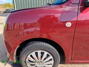 Używane Ekran lewy przód Daihatsu Trevis 1.0 12V DVVT Cena € 100,00 Procedura marży oferowane przez Kleine Staarman B.V. Autodemontage