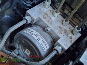 Używane Pompa ABS Suzuki Swift (ZC/ZD) 1.2 Dual Jet 16V Cena € 250,00 Procedura marży oferowane przez Kleine Staarman B.V. Autodemontage