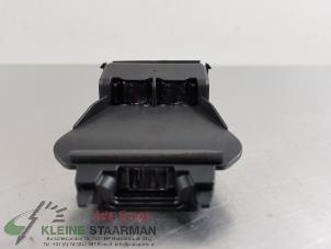 Używane Kamera przednia Mazda 3 (BM/BN) 2.2 SkyActiv-D 150 16V Cena € 250,00 Procedura marży oferowane przez Kleine Staarman B.V. Autodemontage