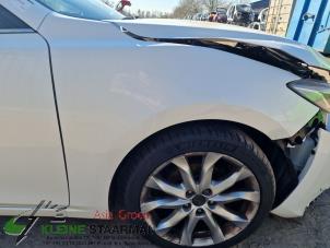 Używane Blotnik prawy przód Mazda 3 (BM/BN) 2.2 SkyActiv-D 150 16V Cena € 100,00 Procedura marży oferowane przez Kleine Staarman B.V. Autodemontage
