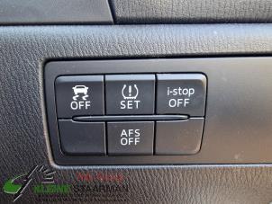 Używane Przelacznik (rózne) Mazda 3 (BM/BN) 2.2 SkyActiv-D 150 16V Cena na żądanie oferowane przez Kleine Staarman B.V. Autodemontage