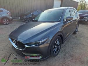 Gebruikte Hoek Carrosserie links-voor Mazda CX-5 II (KF) 2.2 SkyActiv-D 150 16V 2WD Prijs op aanvraag aangeboden door Kleine Staarman B.V. Autodemontage