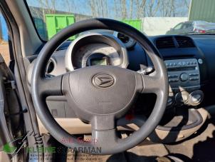 Begagnade Ratt Daihatsu Sirion 2 (M3) 1.3 16V DVVT Pris € 50,00 Marginaltabell erbjuds av Kleine Staarman B.V. Autodemontage