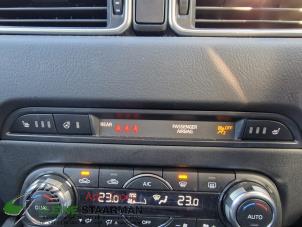 Gebruikte Stoelverwarmings Schakelaar Mazda CX-5 II (KF) 2.2 SkyActiv-D 150 16V 2WD Prijs op aanvraag aangeboden door Kleine Staarman B.V. Autodemontage
